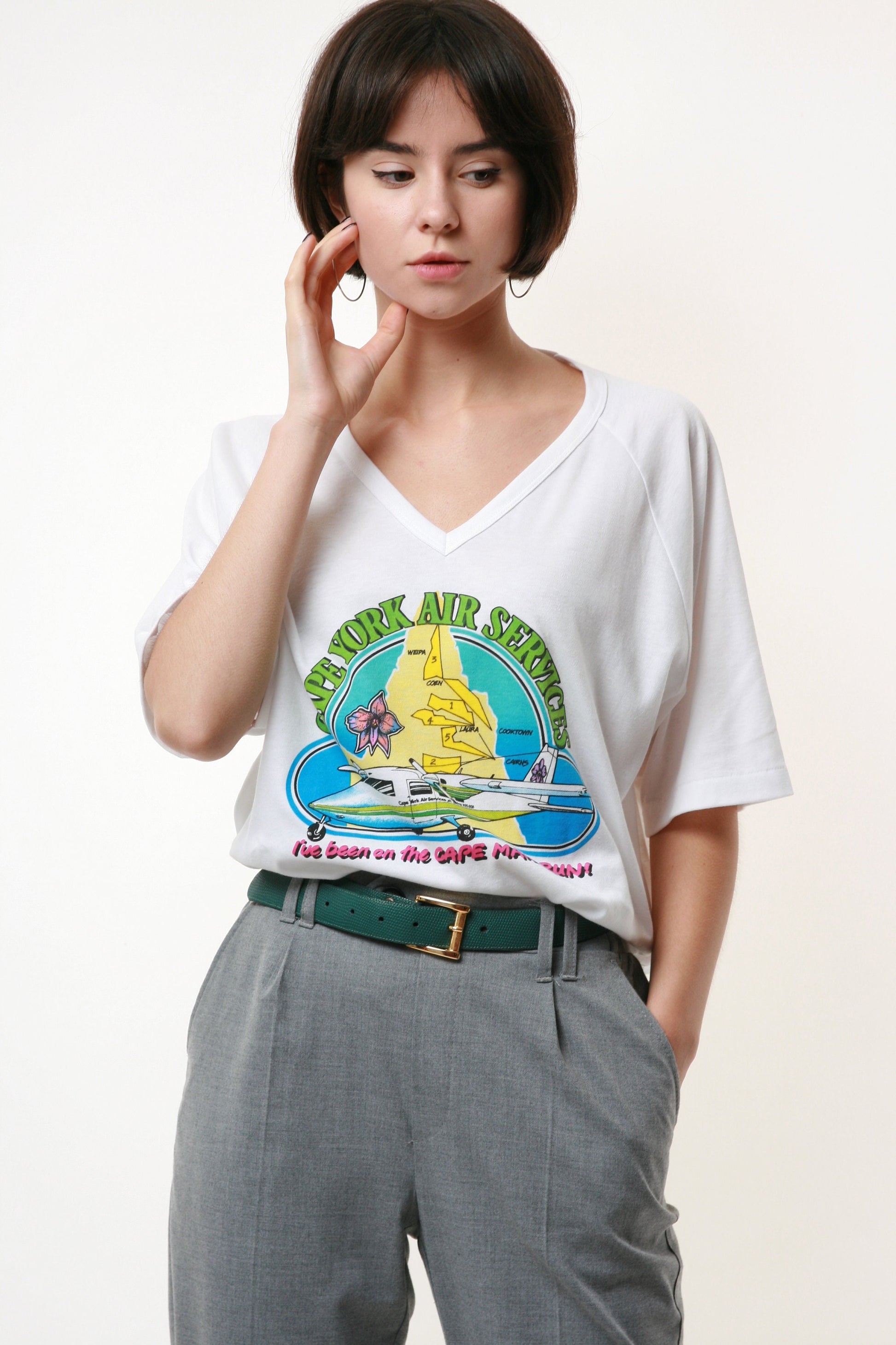 Graphic Print V-neck Vintage Cotton T-shirt 17832