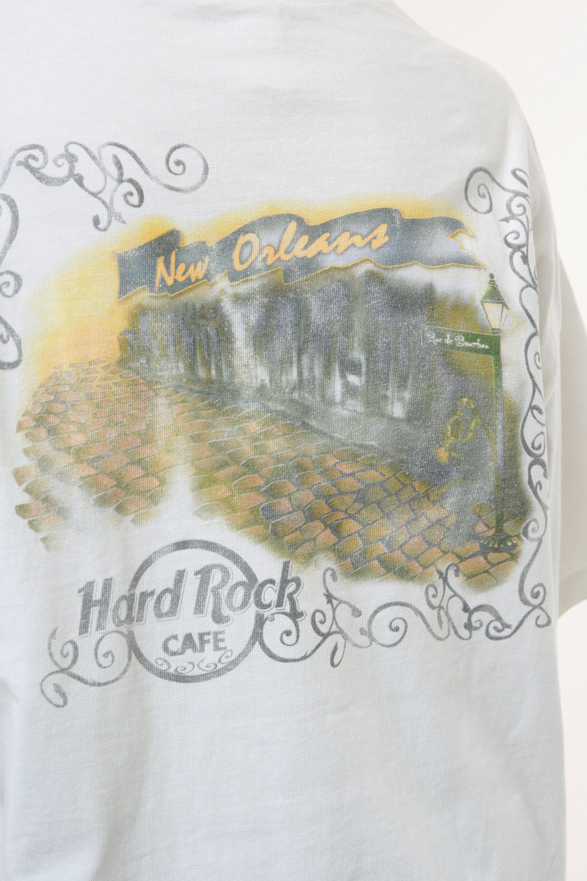 HARD ROCK CAFE Vintage Oldschool Graphic Print Abstract Pattern Grunge Clothing Logo Short Sleeves White Tee Shirt T-shirt 18334