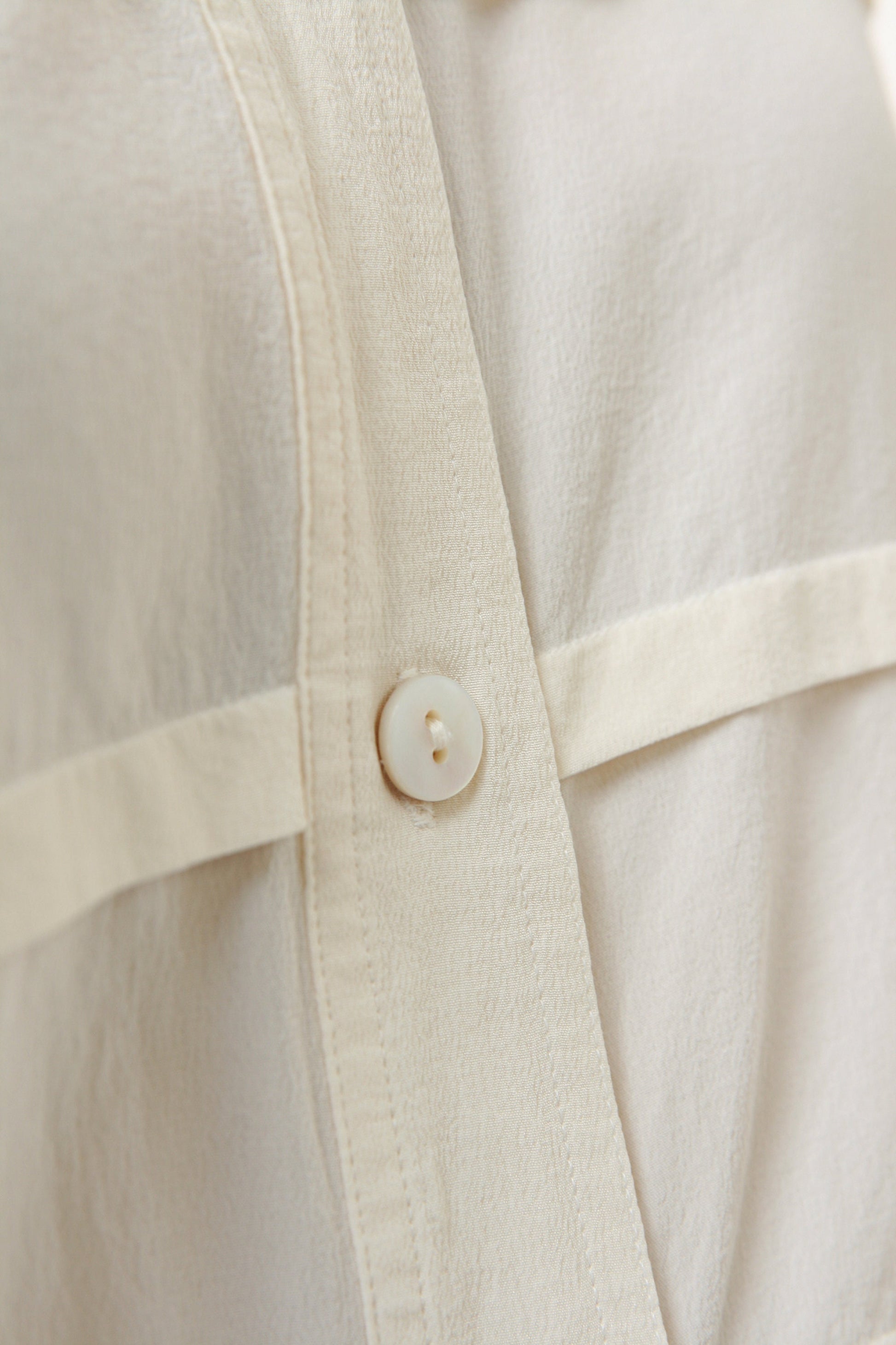 80s Vintage 100% SILK Natural Beige Buttons Up Long Sleeve Blouse Shirt Top Girl Girlfriend Gift 2486 size M Medium