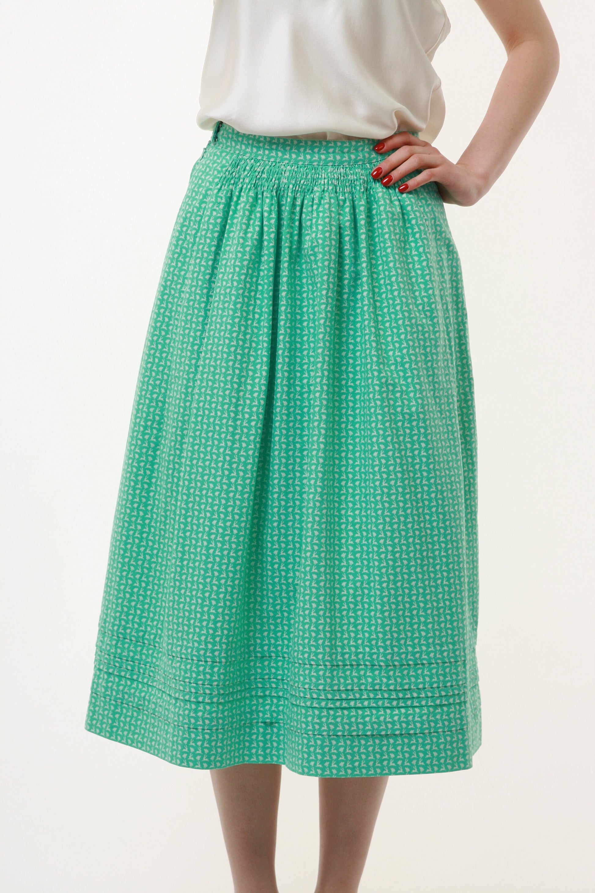 60s VINTAGE Dirndl Skirt/Green Midi Folk Skirt size Small/Bohemian Skirt/Bavarian/Oktoberfest/Tyrolean/Operatic Midi Skirt