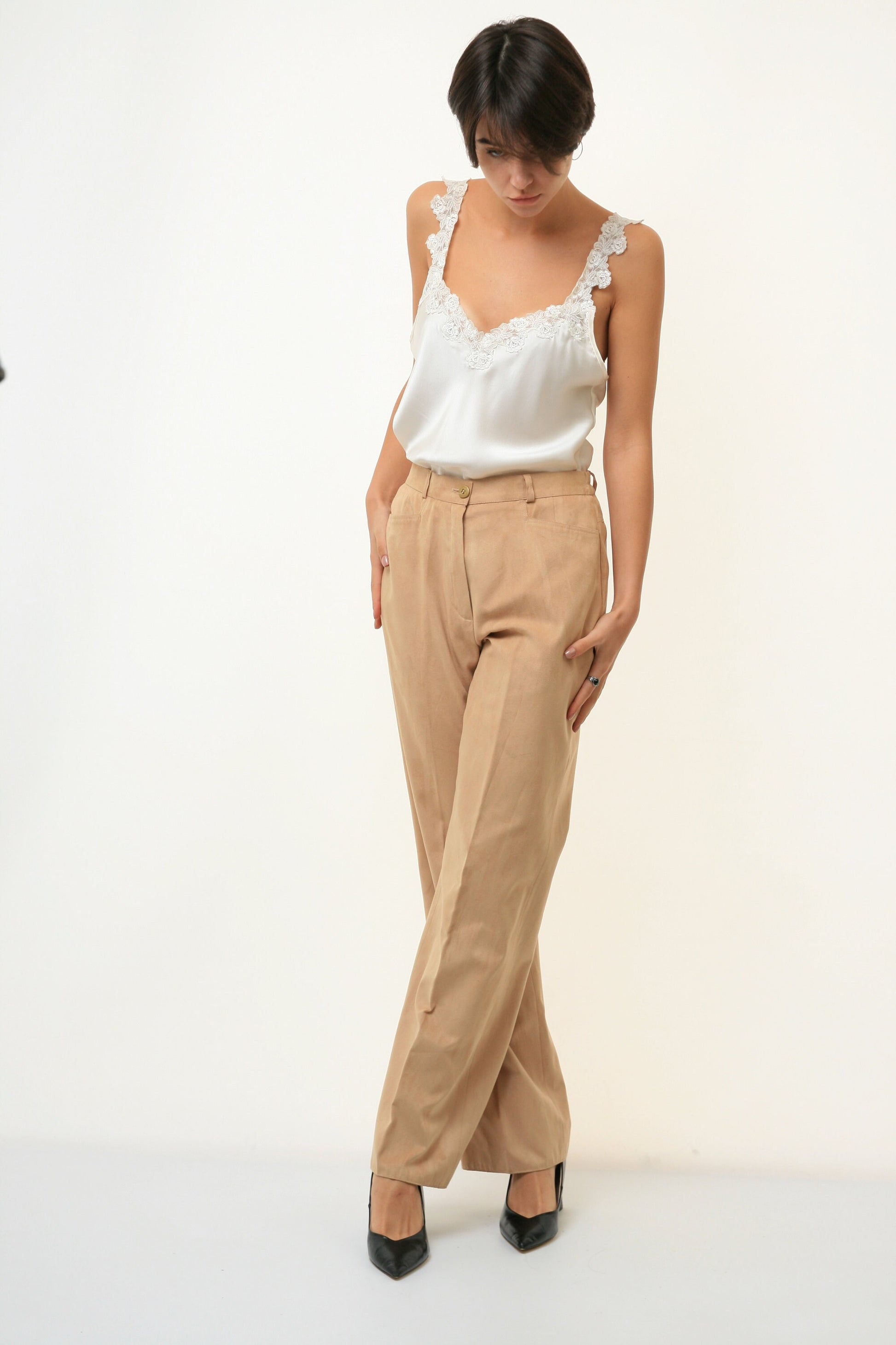 80s Vintage Woman Beige High Waisted Straight Trousers Size Medium 3343/ Vintage Woman Clothing/ Vintage Woman Beige Pants size Medium