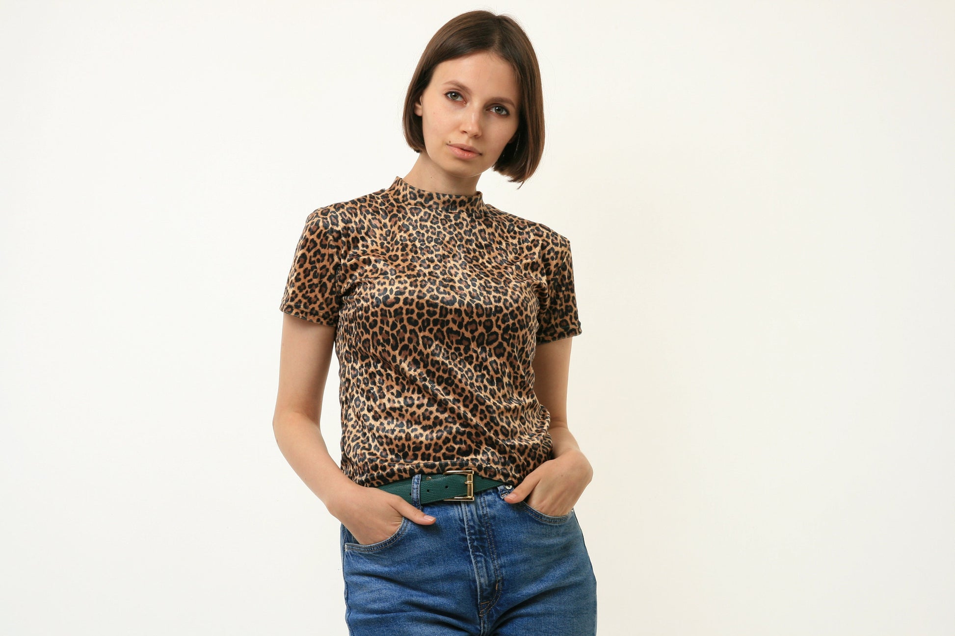 80s Vintage Woman Animal Print Short Sleeve Top size S M/ Vintage Woman Clothing/ Vintage Woman Tops/ Vintage Woman Jumpers/ 4299