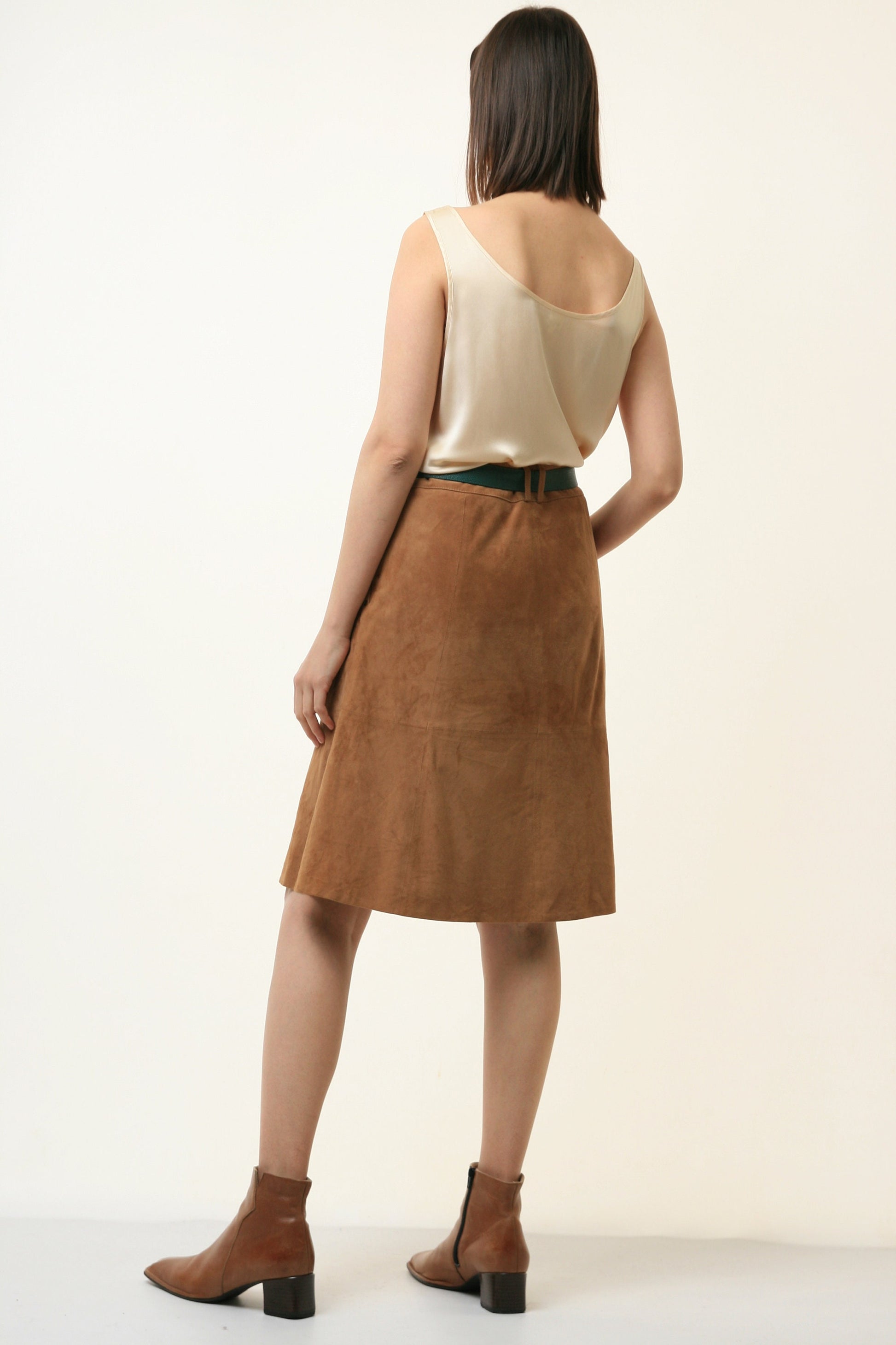 80s Vintage Brown High Waisted 100% Suede A Line Buttons Midi Lentgh Skirt 4765 Girlfriend Gift/ Vintage Suede A Line Midi Skirt Vtg Gift