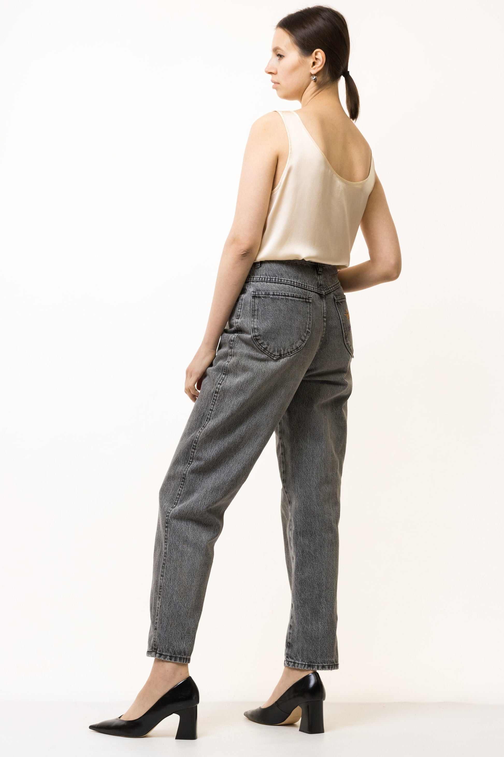 90s Vintage Woman Grey MOMs Denim High Waisted Denim Straight Jeans Pants Trousers 4838 Size S Girlfriend Gift/ Vintage Jeans