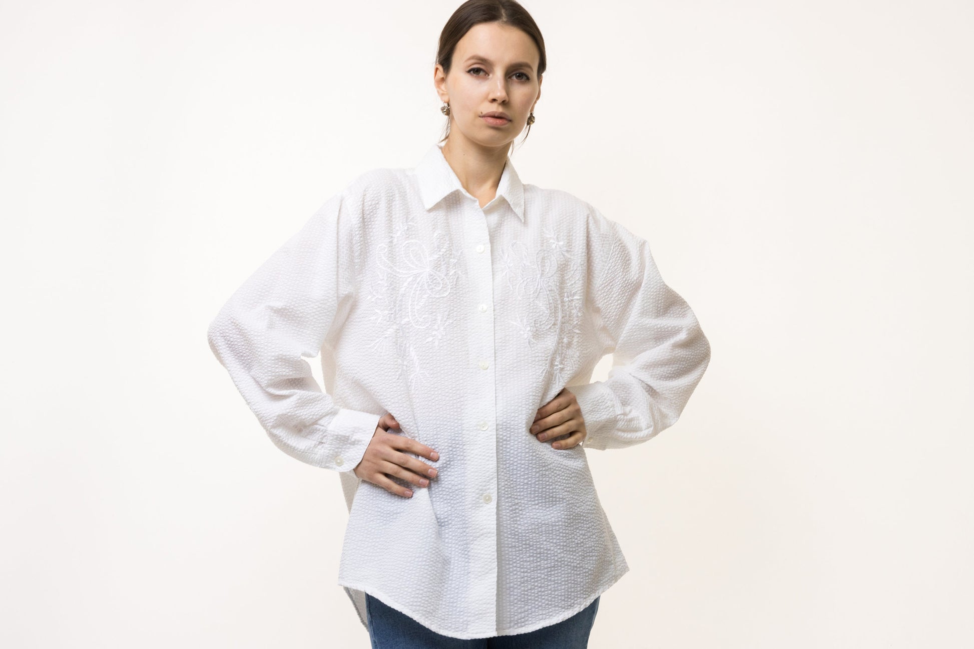 80s Vintage Floral Embroidered Cotton Shirt 4885/ Vintage White Relaxed Woman Blouse/ Vintage Woman Clothing/ Vintage Woman Blouses