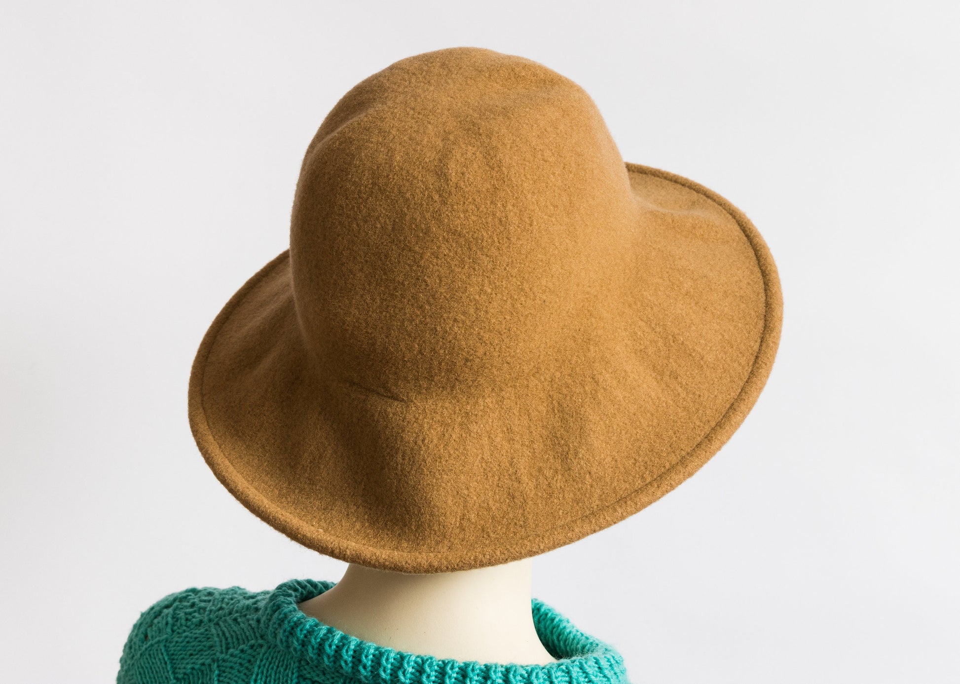 90s Vintage Woman Retro Fedora 100% Wool Hat size M Medium 4905/ Retro Woman Fedora Wool Hat/ Vintage Woman Camel Hat size M Medium