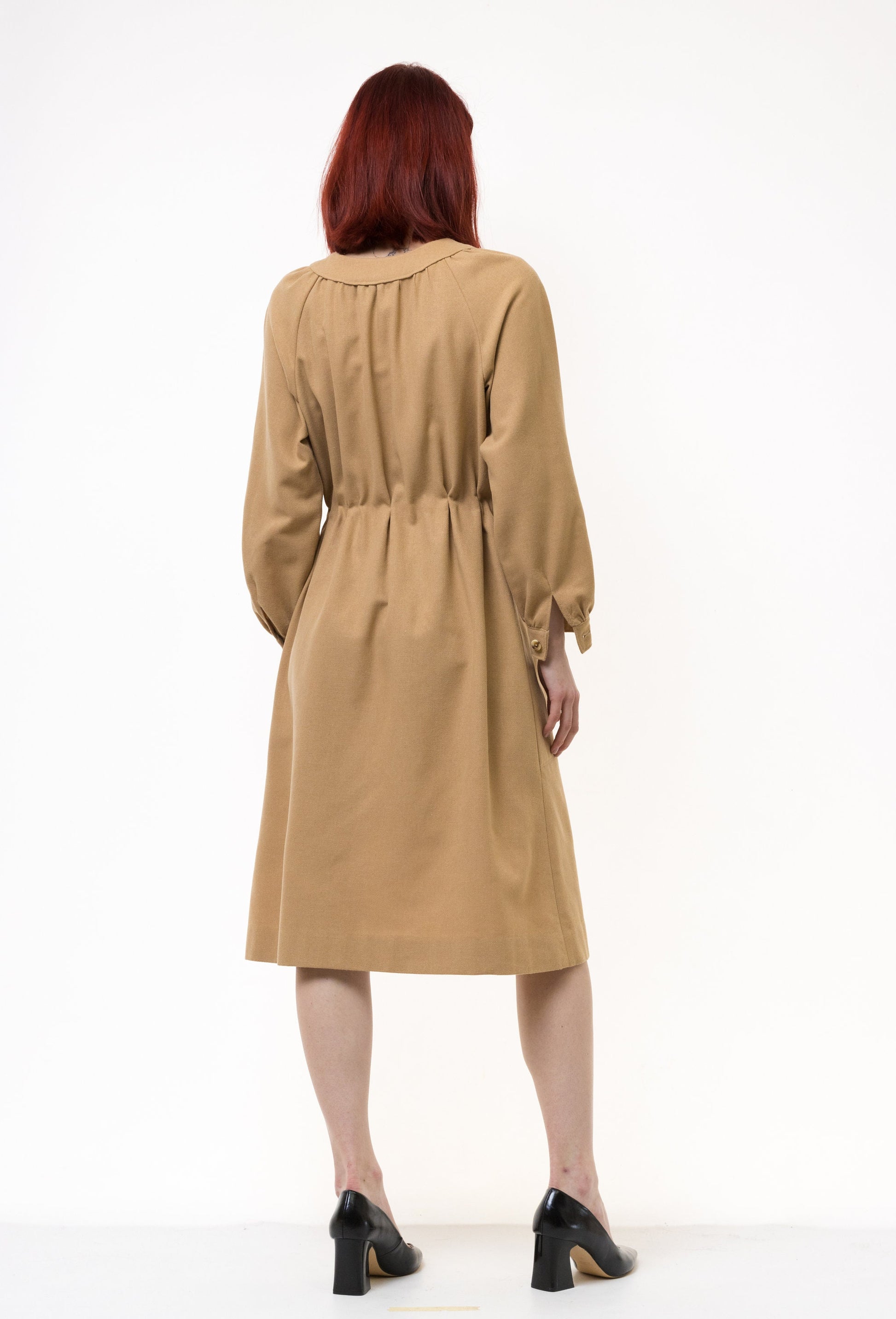 60s Vintage Woman Midi Robe Style Dress size Small 5024/ Vintage Woman Bohemian Midi Wool Dress Small Medium/ Vintage Wool Beige Dress