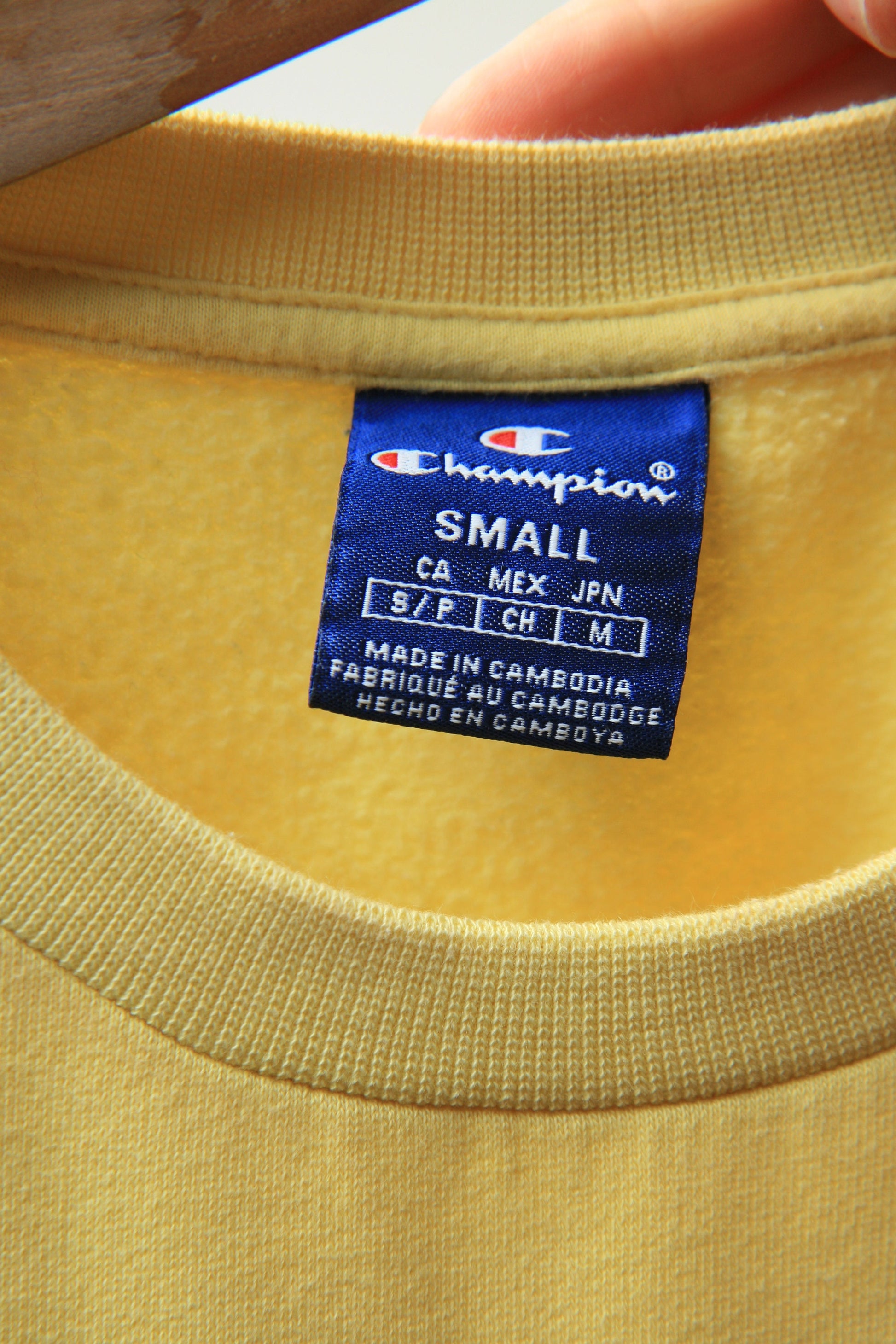 Vintage 90's Champion Small Logo Sweatshirt Plain Sportswear Jumper Cahmpion Pullover Crewneck Sweater Yellow Size Small