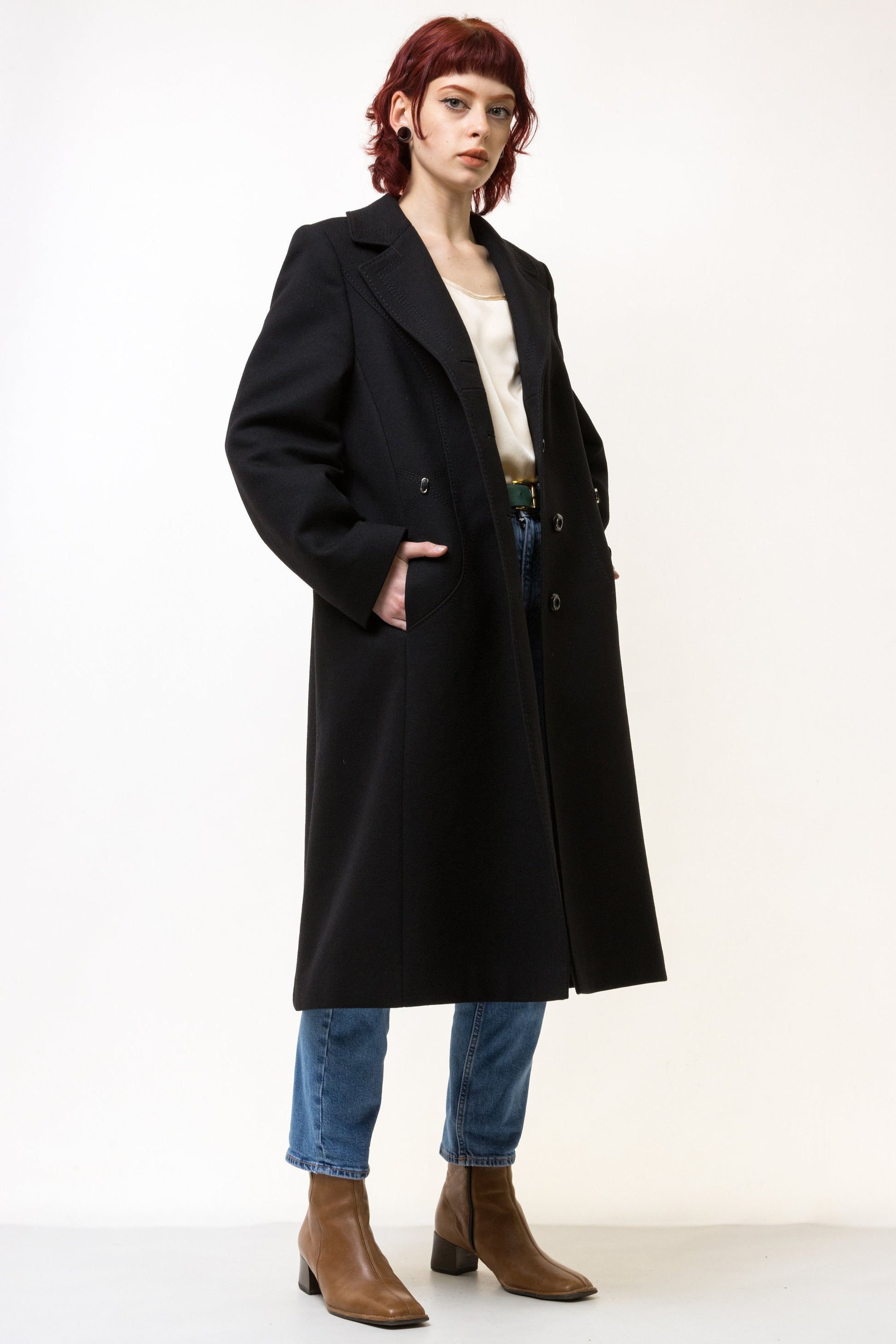 80s Woman Lambswool Coat Women Vintage 80s winter coat long wool coat outerwear maxi winter coat vintage clothing size Medium.