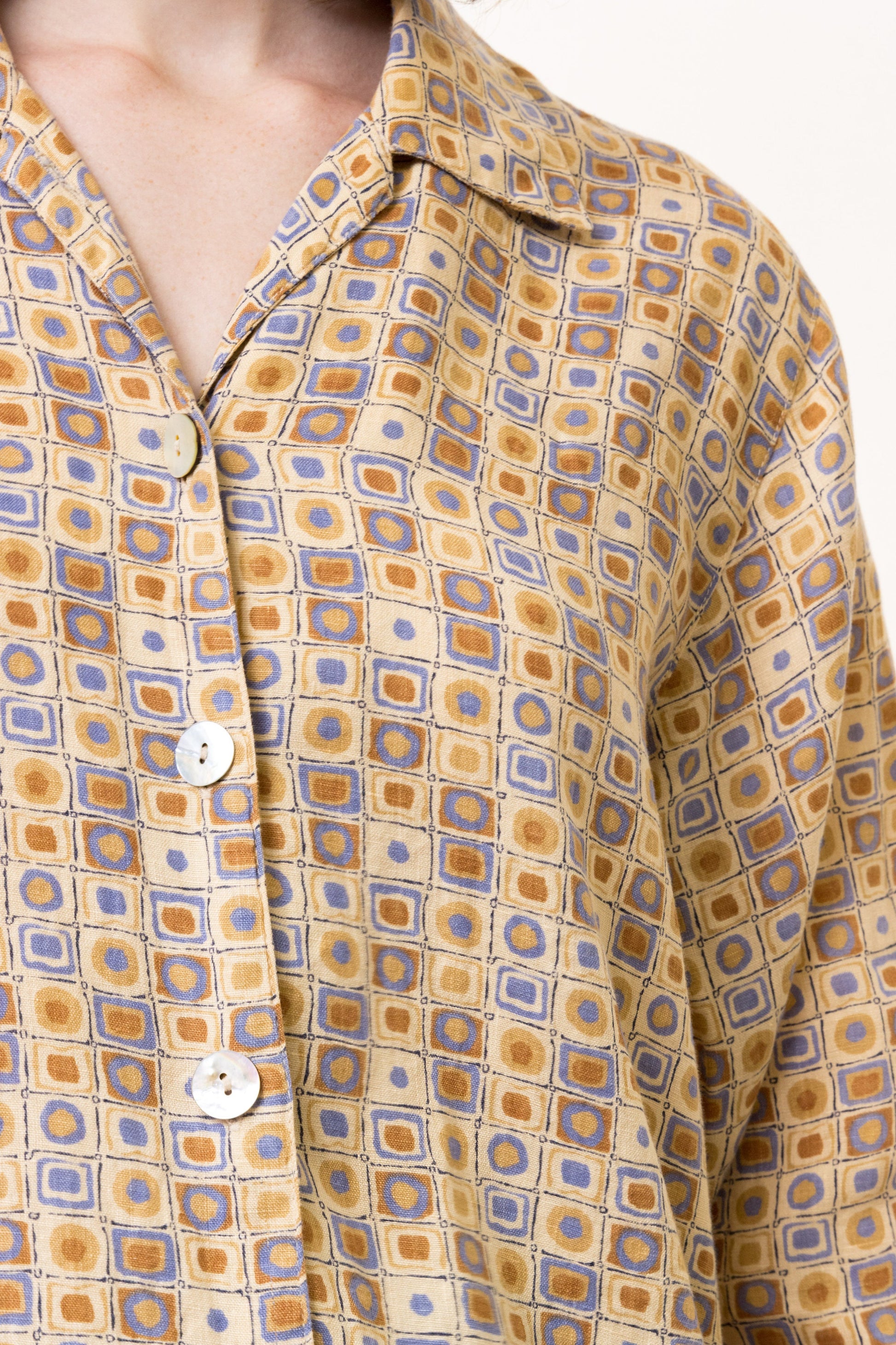 80s Vintage Linen Abstract Pattern Natural Fabric Long Sleeve in Pattern Shirt Buttons Up Blouse size 36 Small