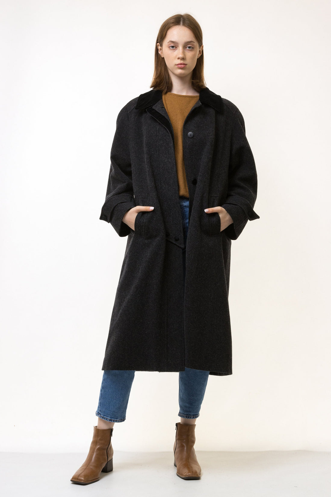 80s Woman Lambswool Coat Women Vintage 80s winter coat long wool coat outerwear maxi winter coat vintage clothing size Medium