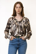 90s Vintage Laurel 100% Silk Seta Animal Print Pattern Natural Fabric Long Sleeve in Pattern Shirt Blouse size 40 Medium