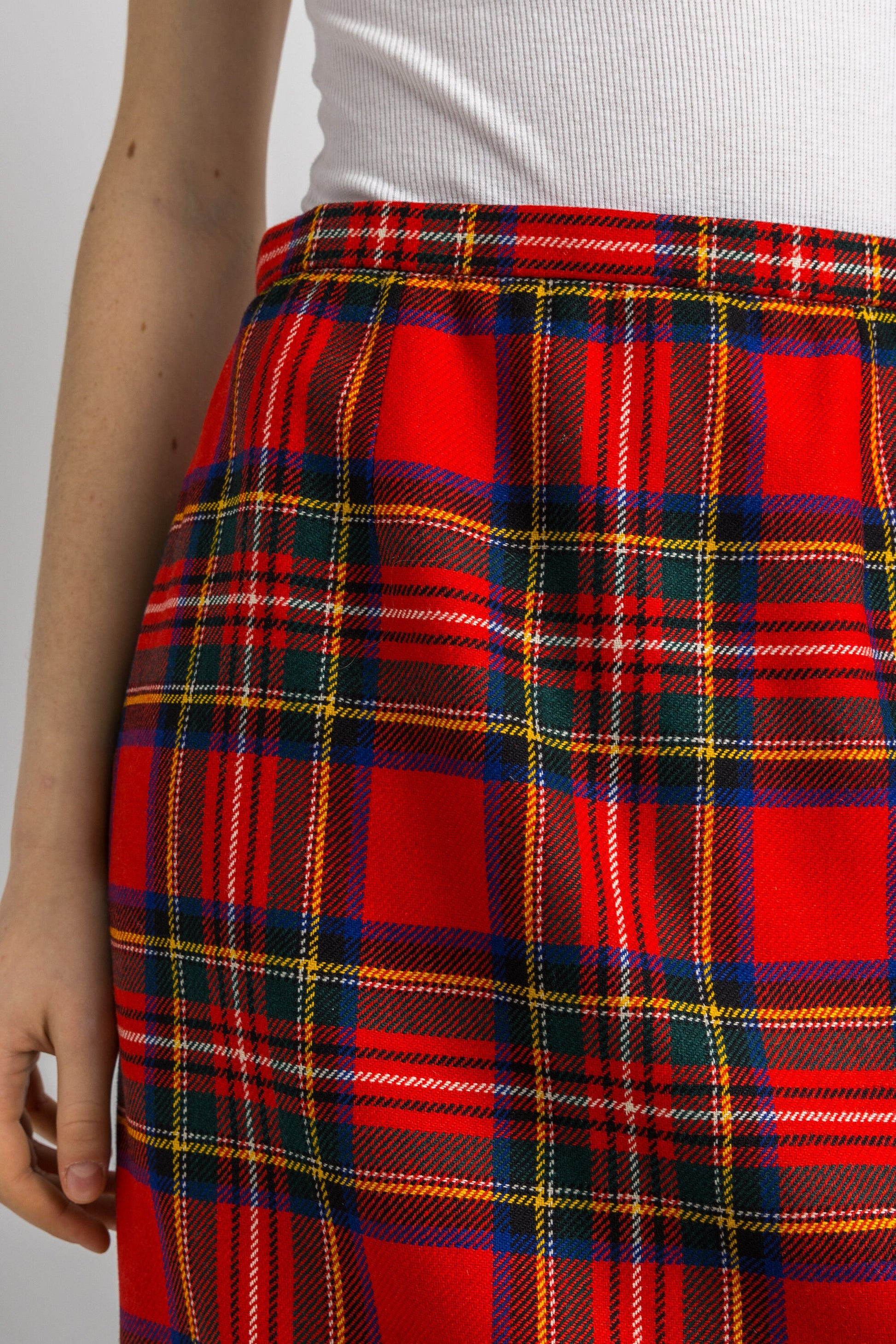 80s Vintage Tartan Plaid Wool Scottish Kilt, Midi Skirt in Red