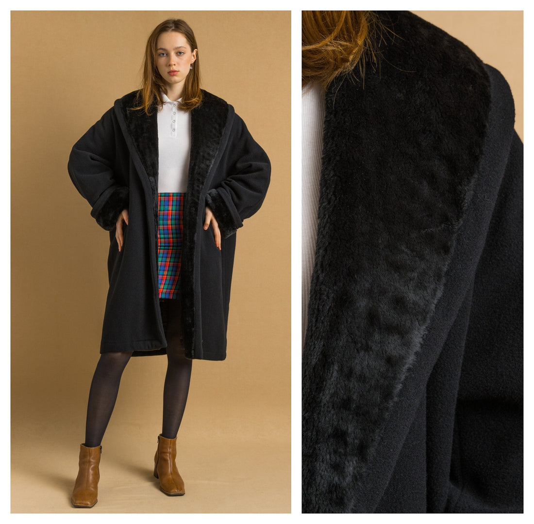 80s Woman Lambswool Coat Women Vintage 80s winter coat long wool coat outerwear maxi winter coat vintage clothing size Medium. In black