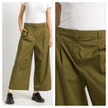 90s Max Mara Cotton Khaki Green Culottes Bermuda High Waisted Woman Midi Shorts in Khaki size 38 Small