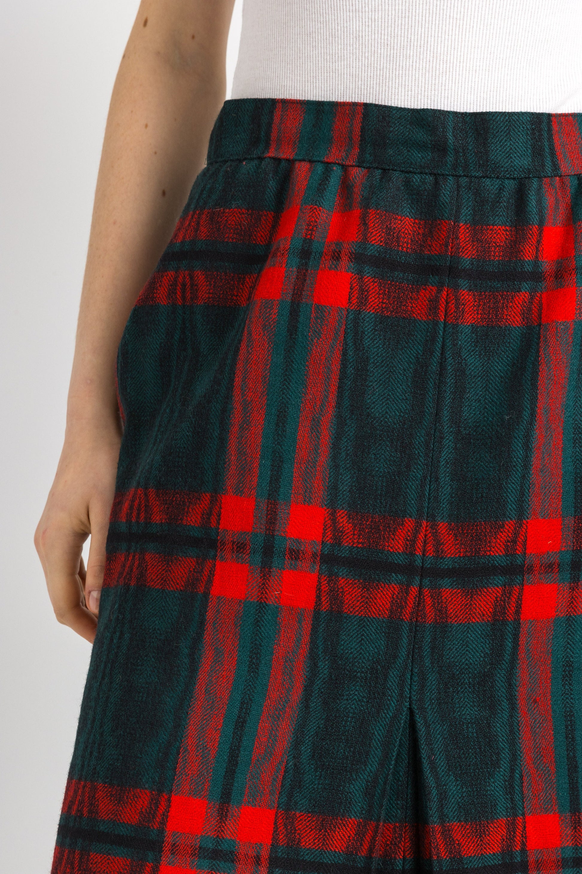 80s Vintage Tartan Plaid Wool Woman Midi Skirt, Midi Skirt in Red