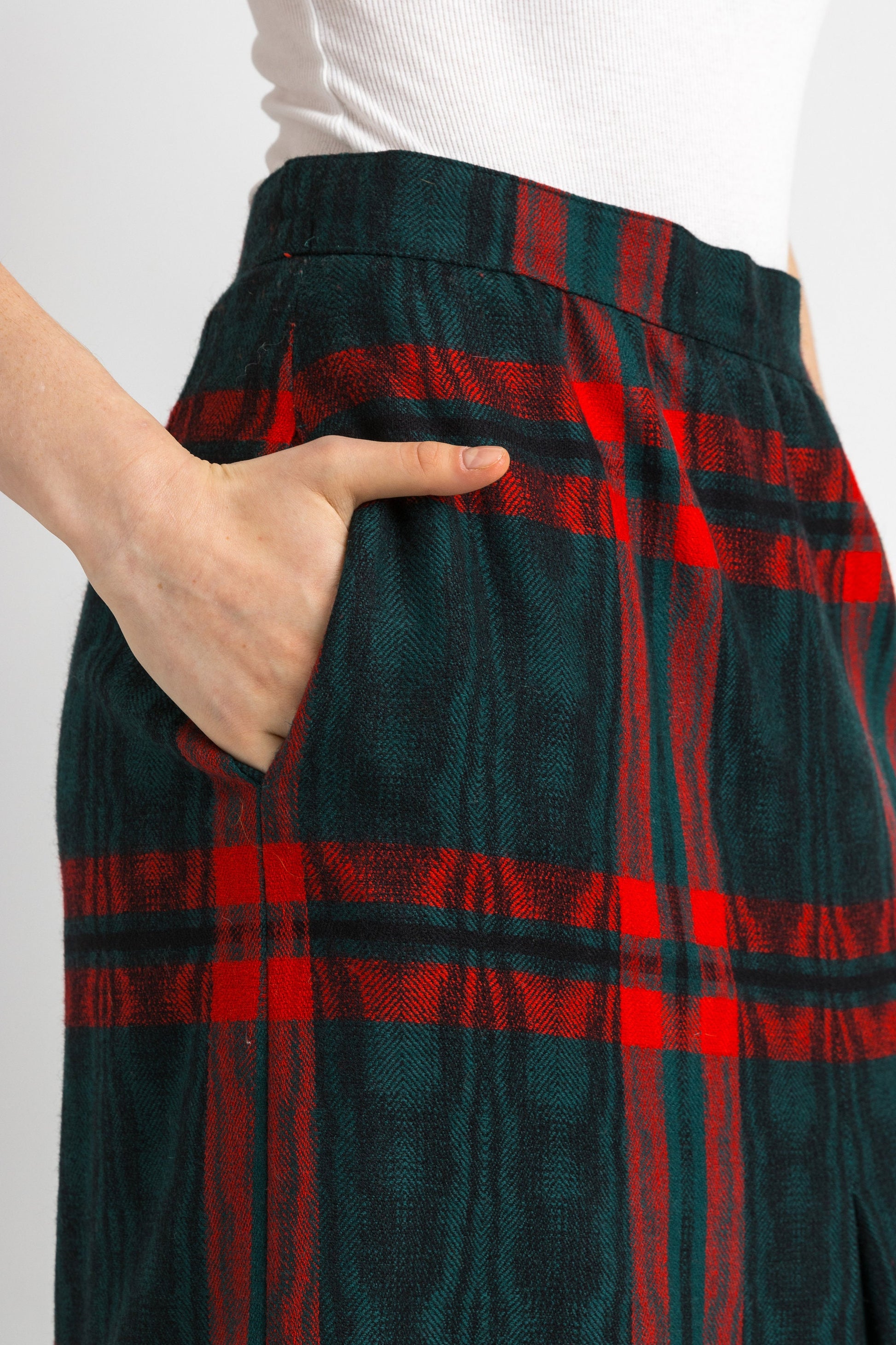 80s Vintage Tartan Plaid Wool Woman Midi Skirt, Midi Skirt in Red