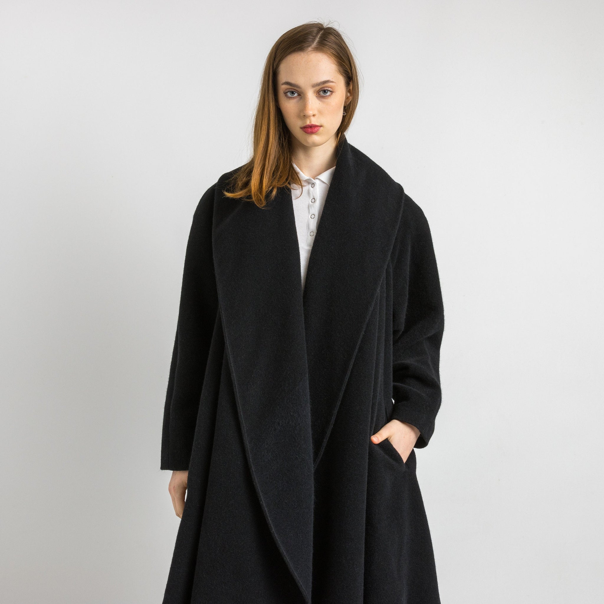 80s Woman Lambswool Coat Women Vintage 80s winter coat long wool coat outerwear maxi winter coat vintage clothing size Small