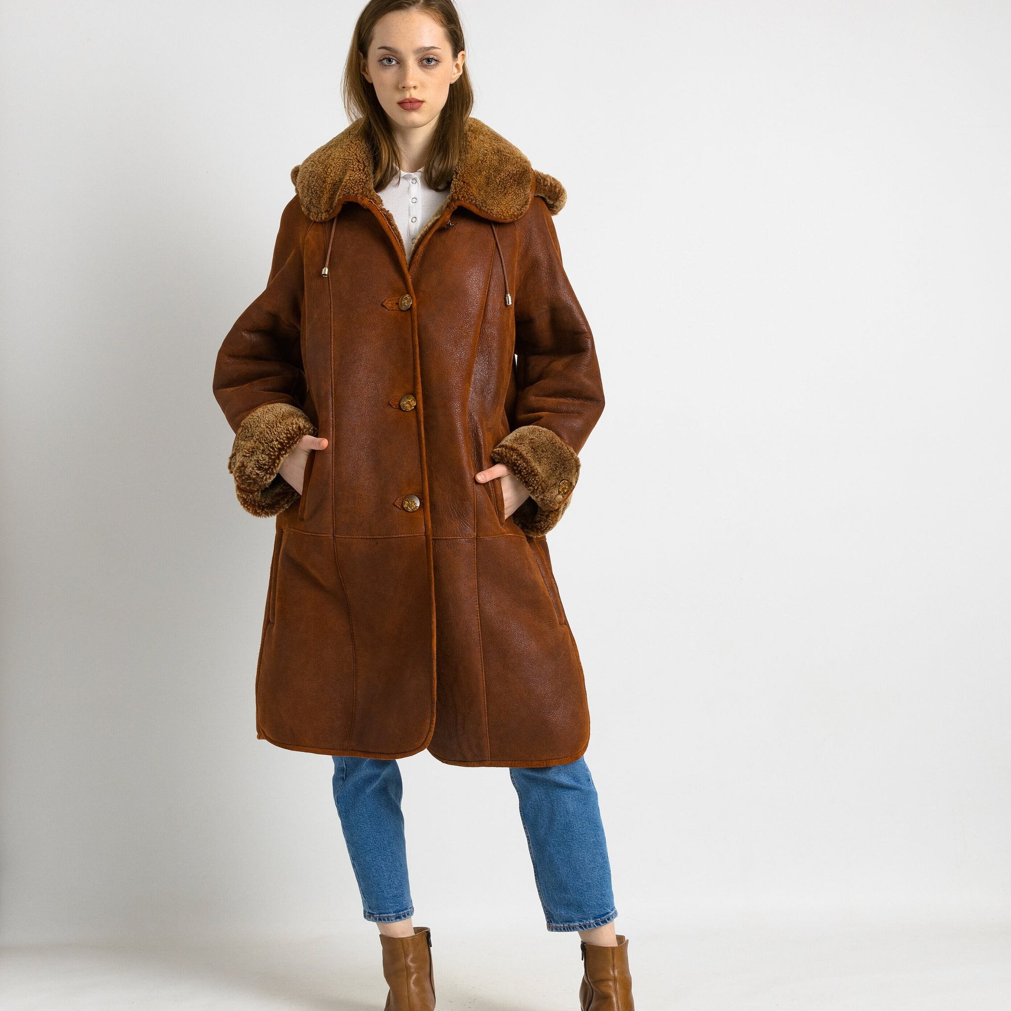 80s Boyut Vintage Suede Sheepskin Leather Shearling Fastens Coat size Small/Vintage Leather Shearling Coat/Vintage Woman Winter Suede Coat