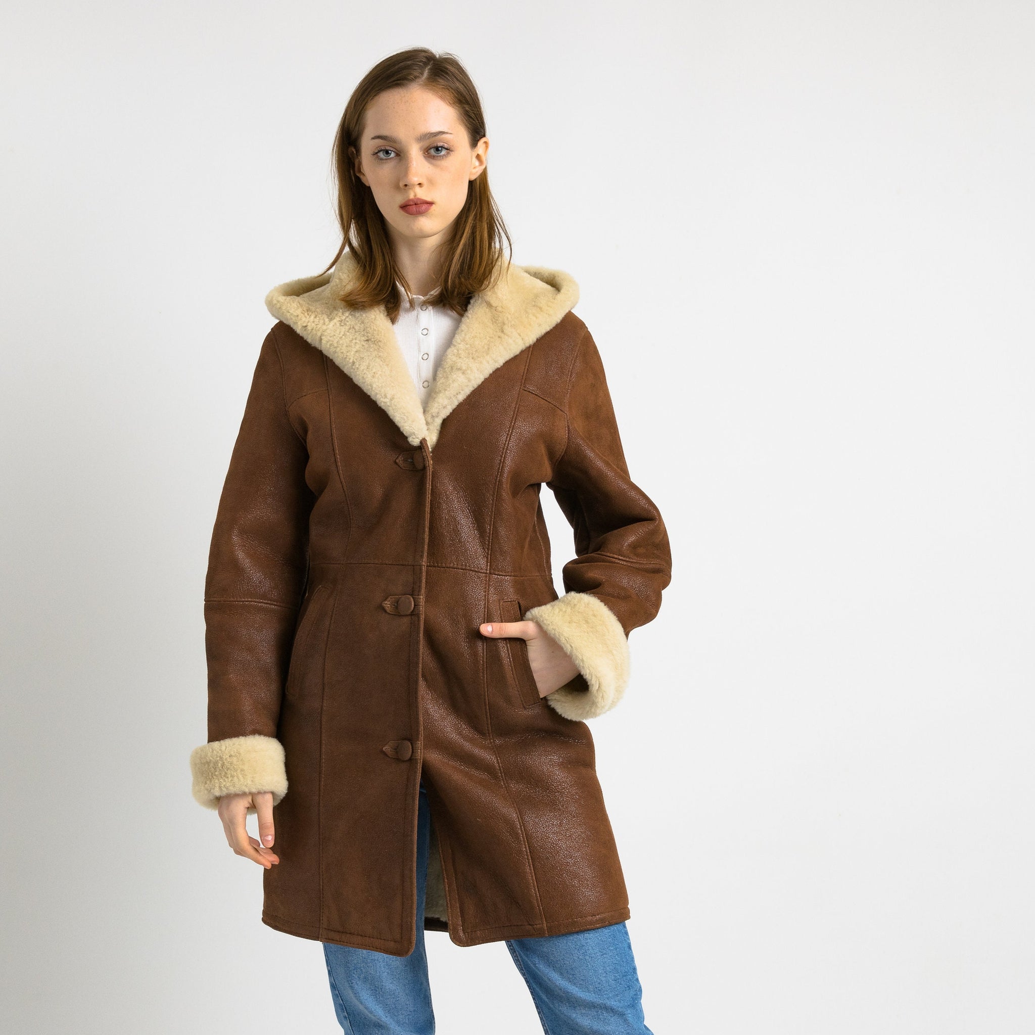 80s Vintage Suede Sheepskin Leather Shearling Fastens Coat size Medium/Vintage Leather Shearling Coat/Vintage Woman Winter Suede Coat