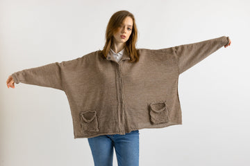 80s Vintage Woman Alpaca Hand Made in Peru Woman Cardigan Jumper Sweater Top One Size/ Vintage Woman Brown Cardigan Jumper Sweater