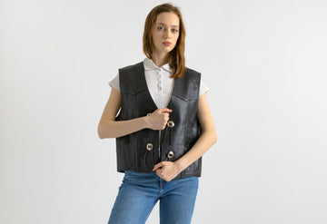 Vintage Black Leather Vest made, UNISEX Women Small Size Top, Black Leather Vest, Southwest Leather Top, Motorcyckle Vest