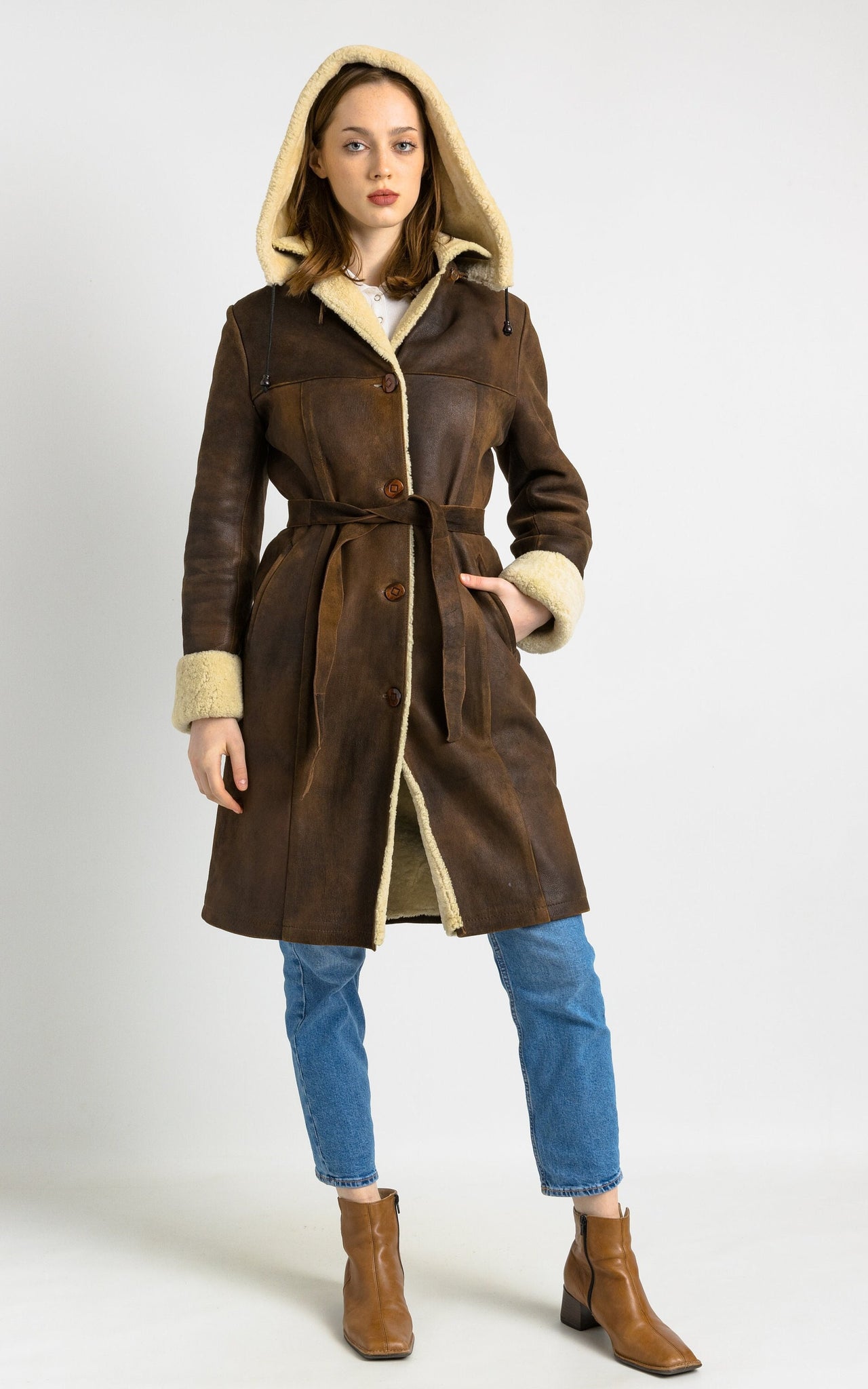 80s Vintage Suede Sheepskin Leather Shearling Fastens Coat size Small/Vintage Leather Shearling Coat/Vintage Woman Winter Suede Coat