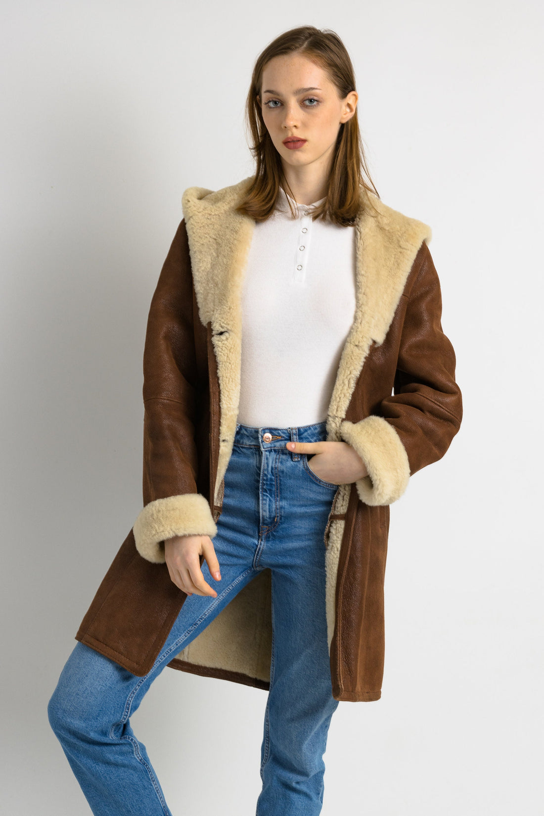 80s Vintage Suede Sheepskin Leather Shearling Fastens Coat size Medium/Vintage Leather Shearling Coat/Vintage Woman Winter Suede Coat