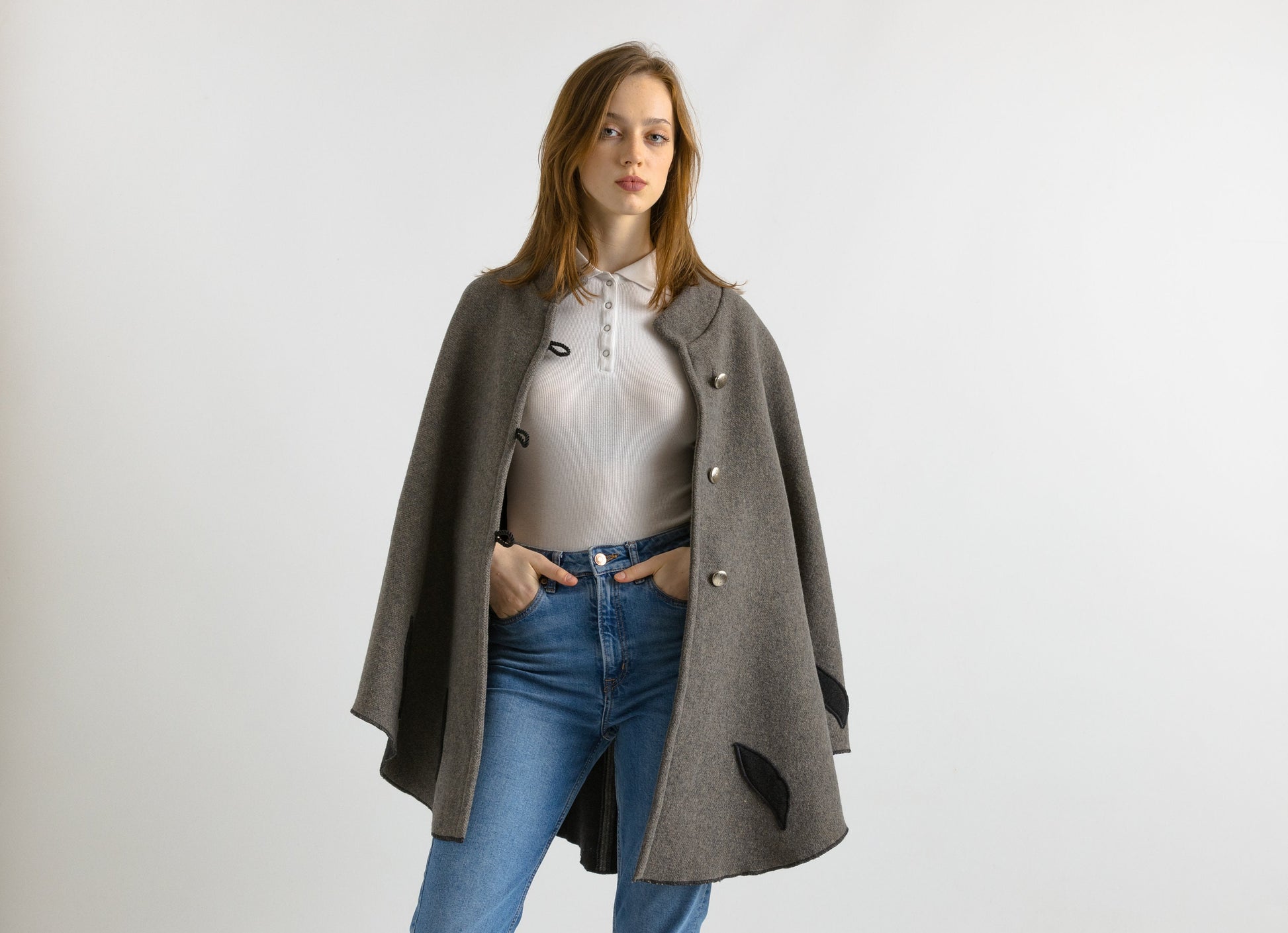 70s Vintage Woman 100% Wool Cape. Vintage Woman Gray Fall Midi Wool Coat. Vintage Woman Bat Coat. Vintage Woman Wool Cape Coat size S