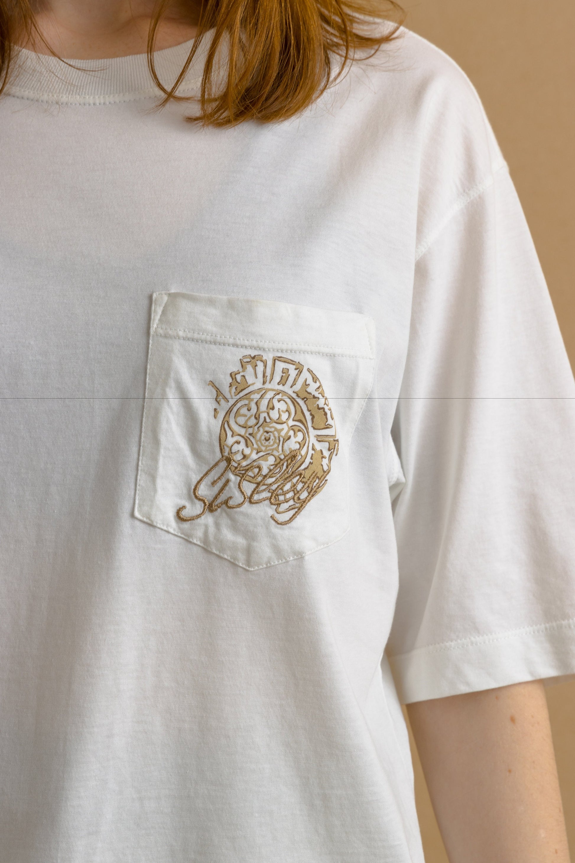 90s Vintage Sisley Tshirt I Sisley Embroidered Graphic T Shirt - Women's L | Vintage White Graphic Print Tee