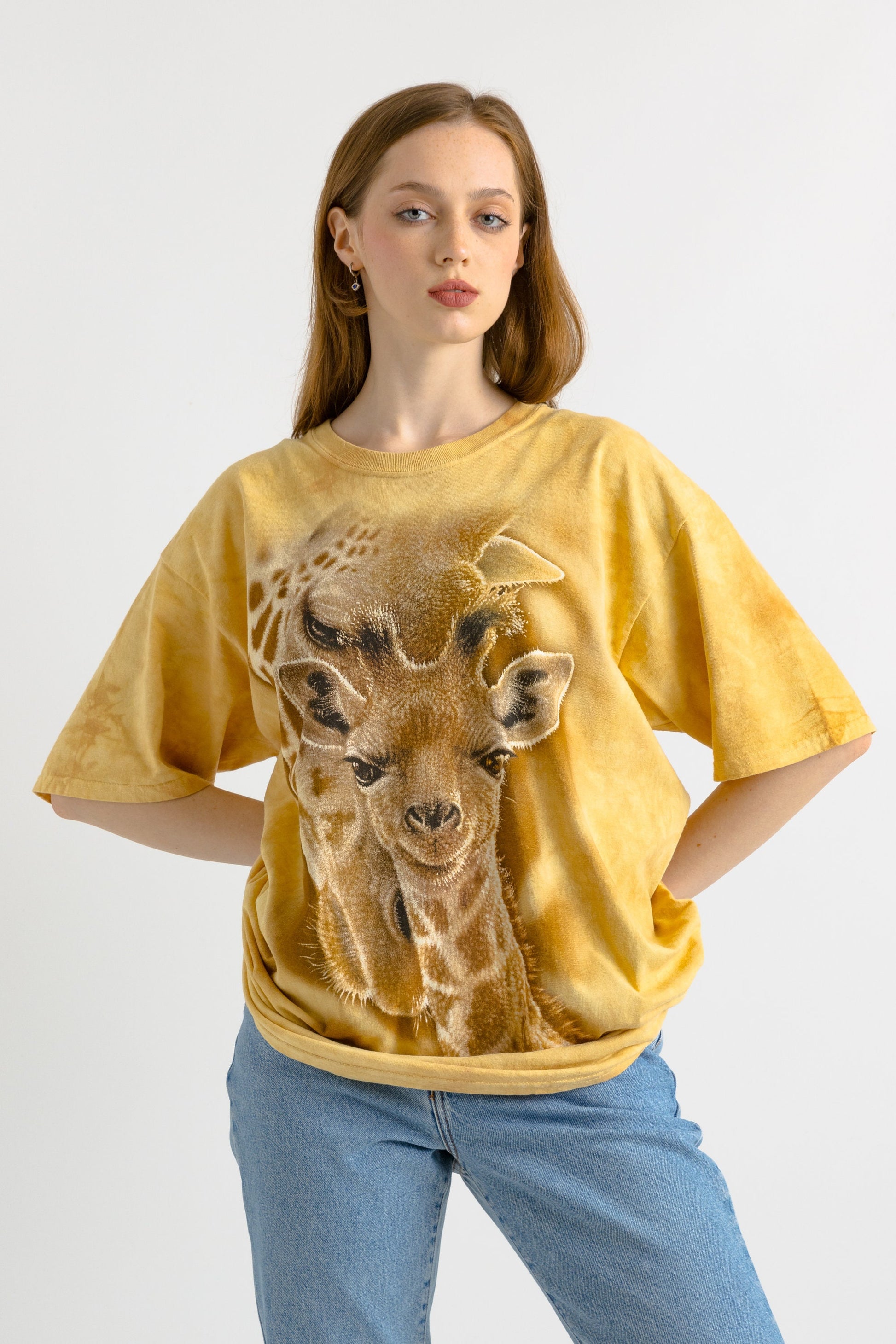 00s Vintage The Mountain Tshirt I Animal Giraffe Graphic T Shirt - Women's L | Vintage Yellow Graphic Print Tee