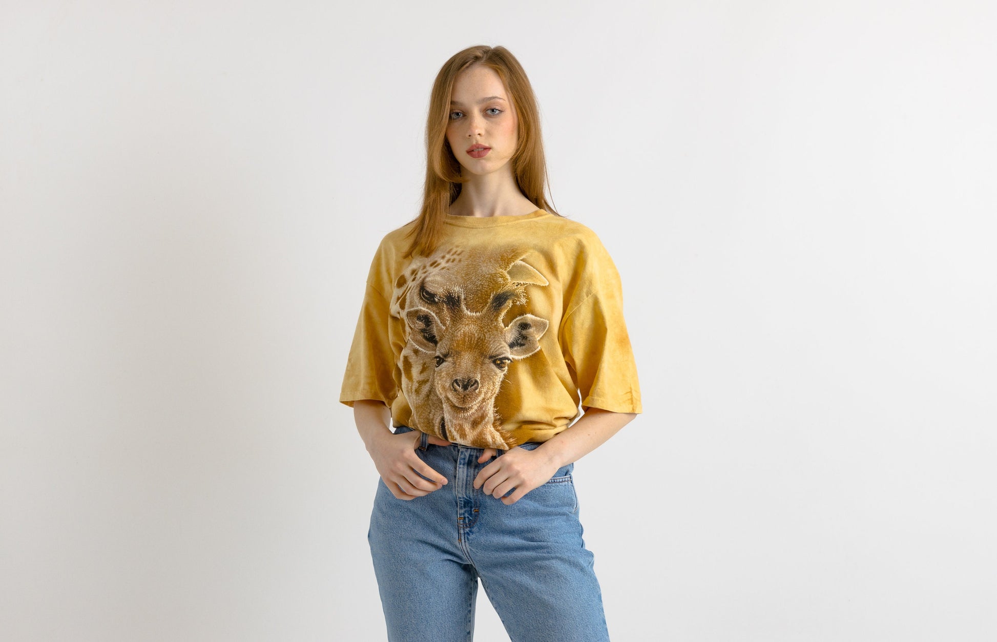 00s Vintage The Mountain Tshirt I Animal Giraffe Graphic T Shirt - Women's L | Vintage Yellow Graphic Print Tee