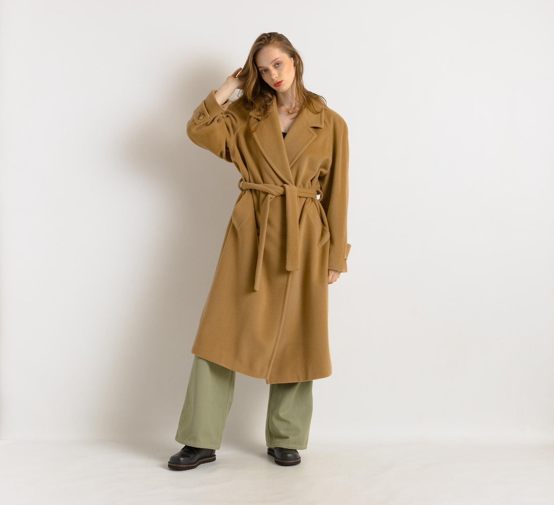 80s Woman Preloved Beige Camel made in Italy Overcoat Long Maxi Fall Beige Coat size Large