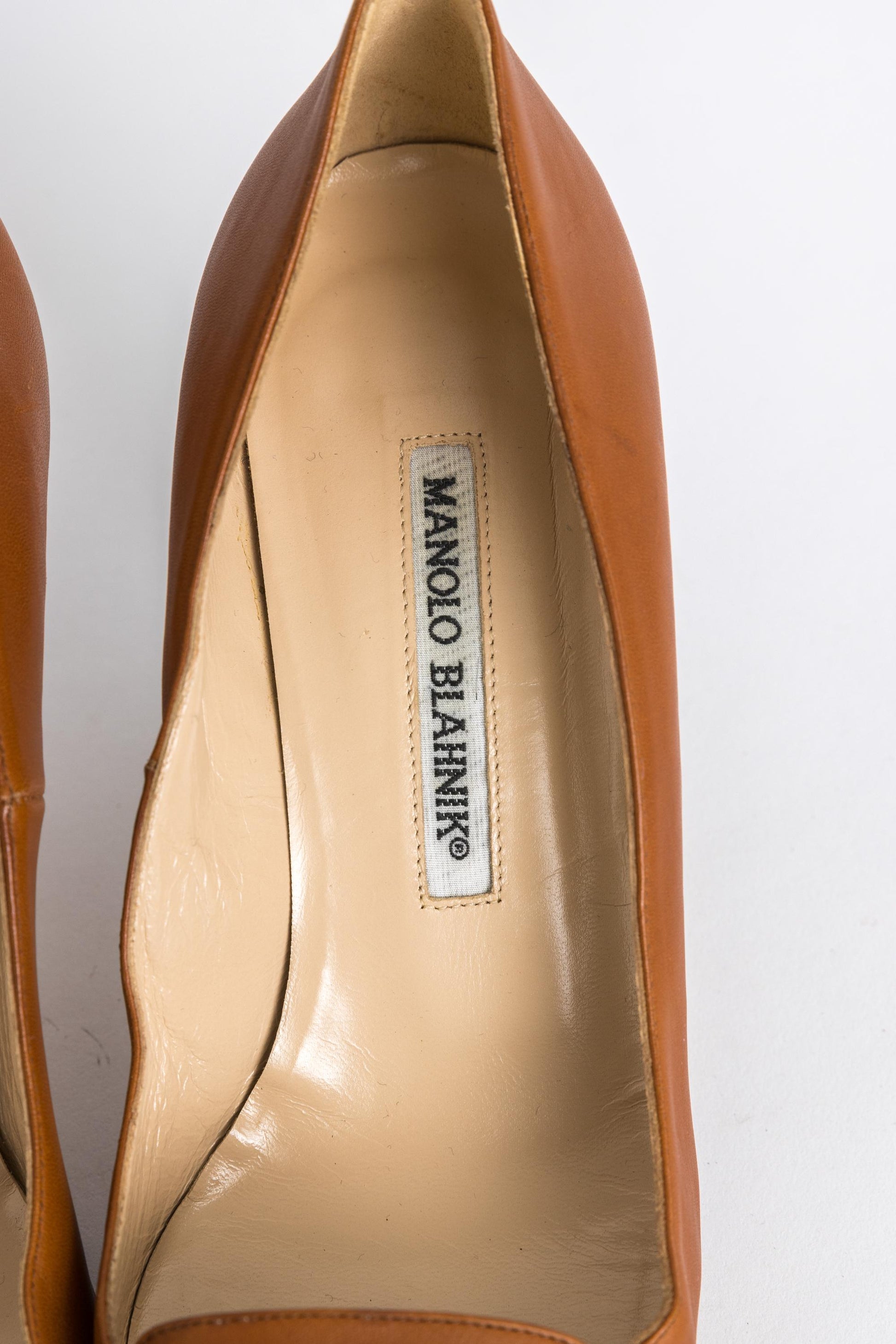 MANOLO BLAHNIK vintage 2000 high heel pumps- sand and tan leather-woman size 37 1/2