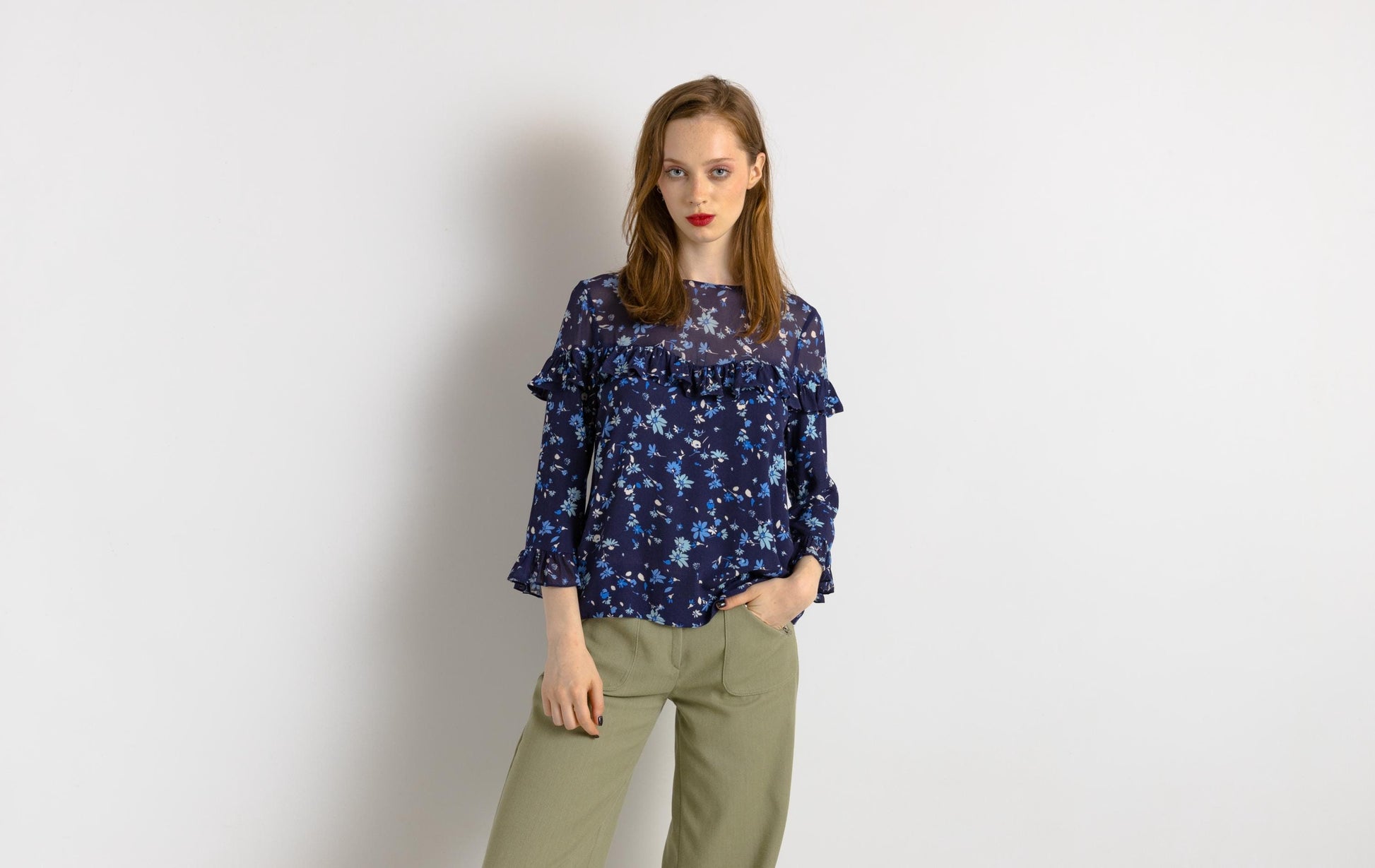 Preloved Woman Gorgeous CLAUDIE PIERLOT Blue Floral Pattern Print Blouse size 36 UK 8