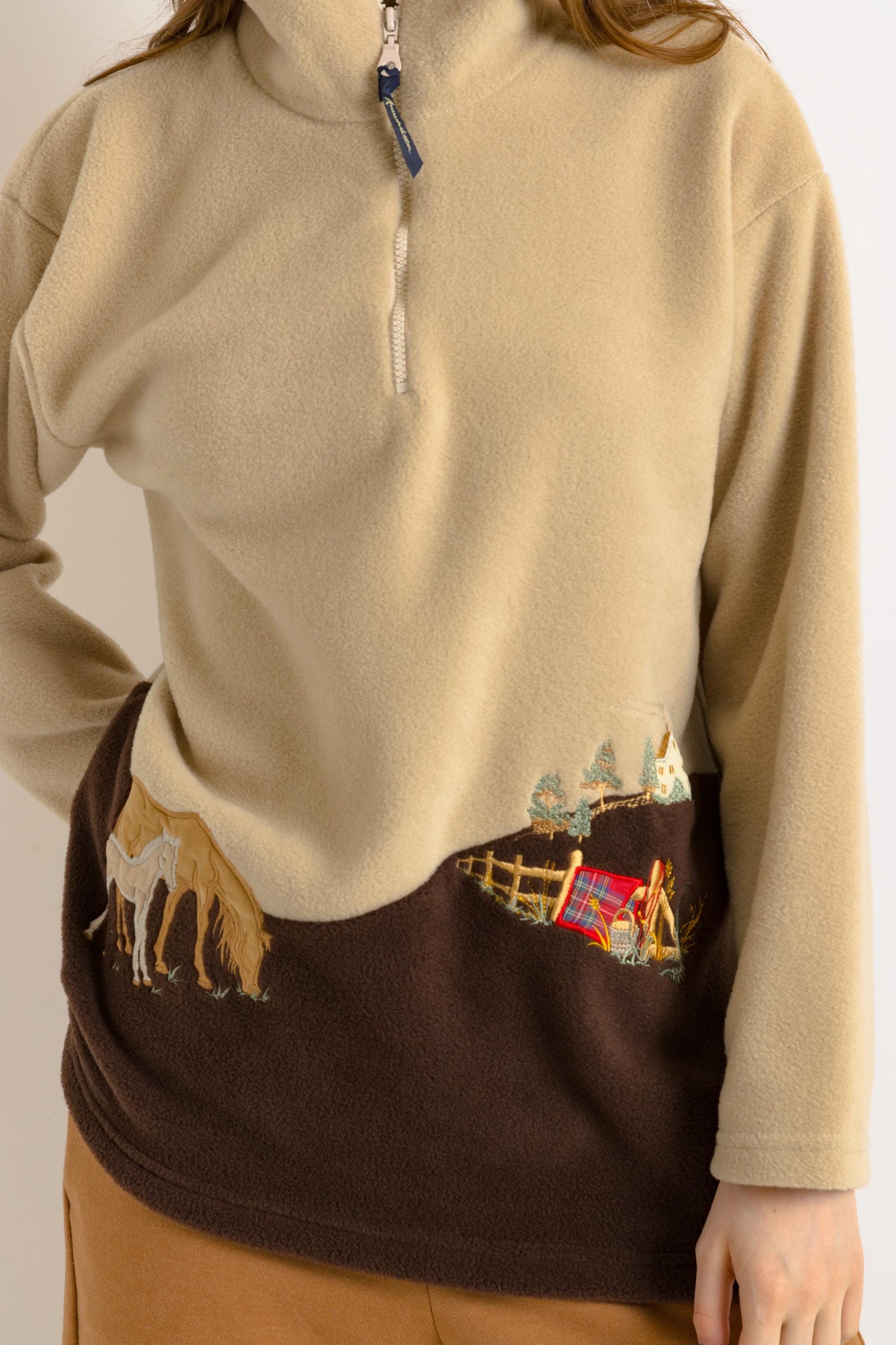 80s Farm Embroidered Horse Fleece Pullover - Small | Vintage Beige Raglan Sleeve Graphic Pullover