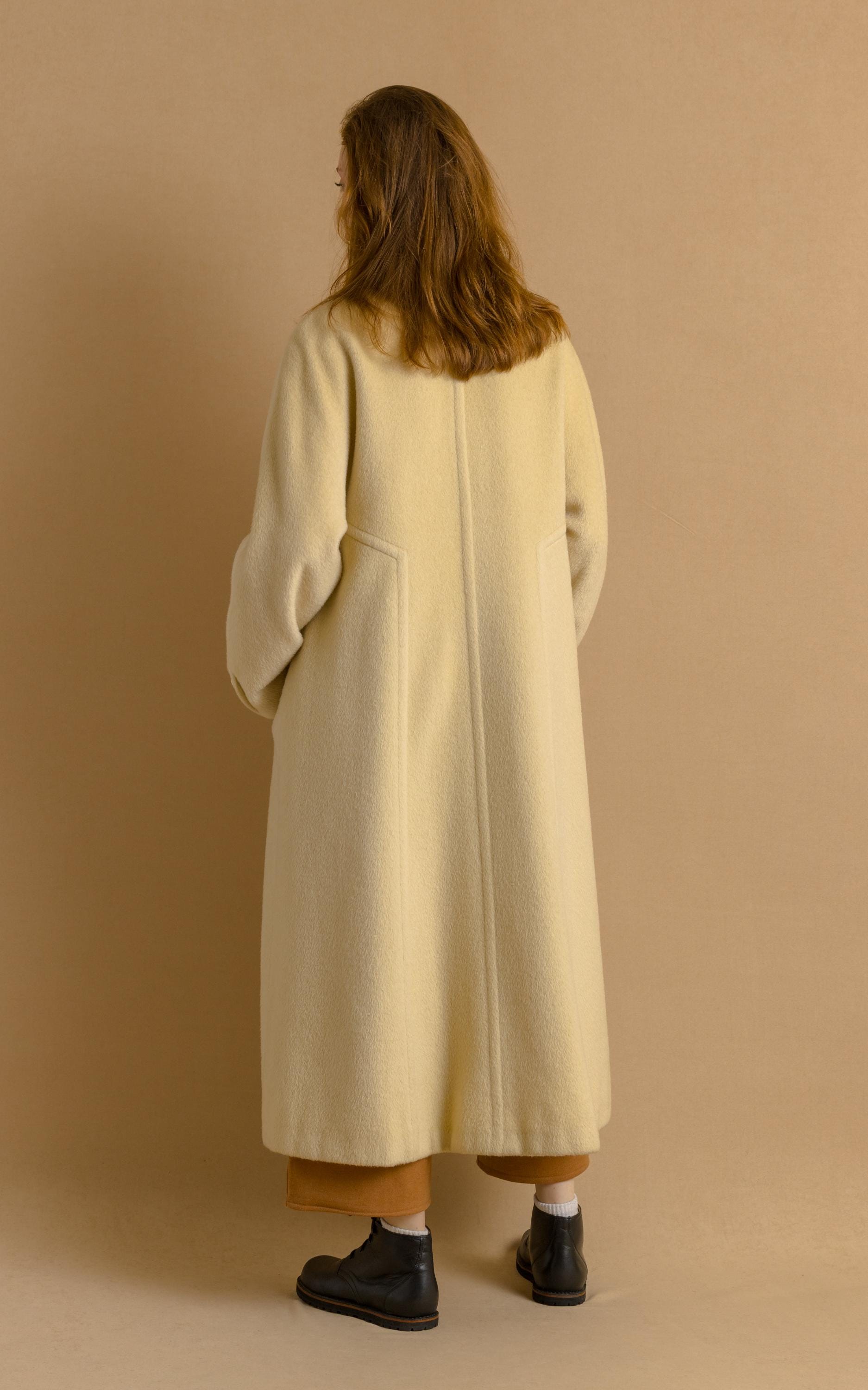 80s Woman Lambswool Mohair White Coat Women Vintage 80s winter coat long wool coat outerwear maxi winter coat vintage clothing size Medium