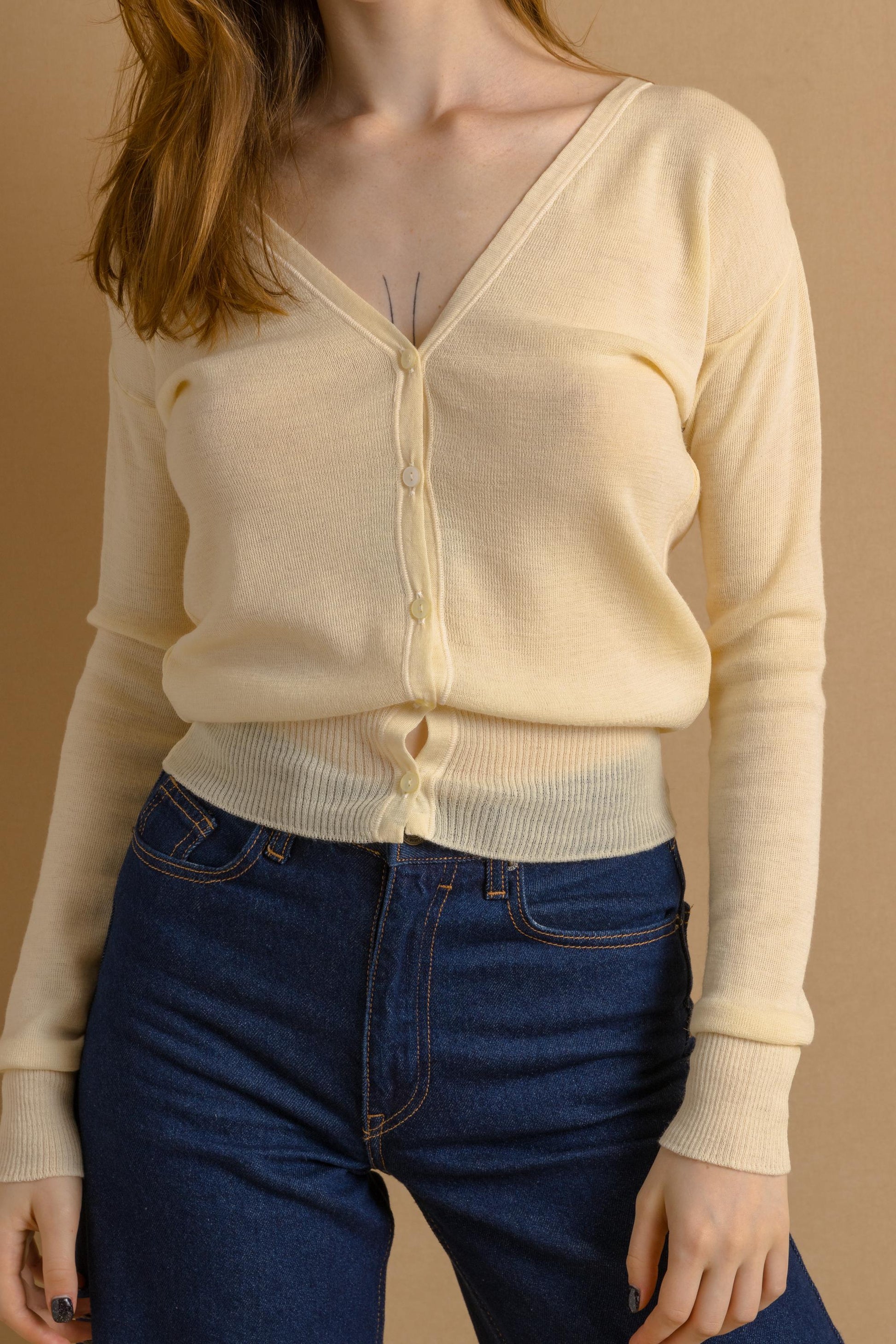 90s Vintage 100% Lambswool V Neck Beige Sweater Jumper Buttons Up Top Girlfriend Present Womans Wear Vintage Clothes 4412 Girlfriend Gift