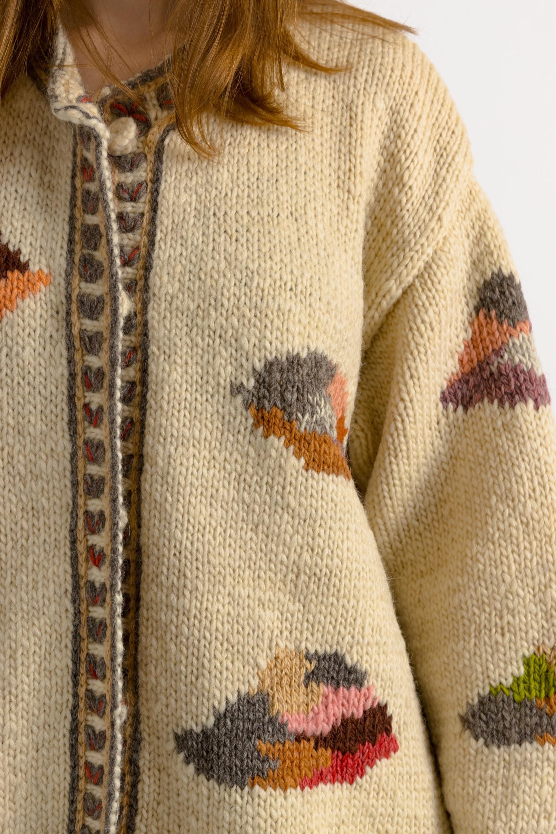 70s Vintage Abstract Pattern Knitwear Handknitted Crew Neck Beige Multicolor Ornament Wool Jumper Cardigan Sweater size Medium