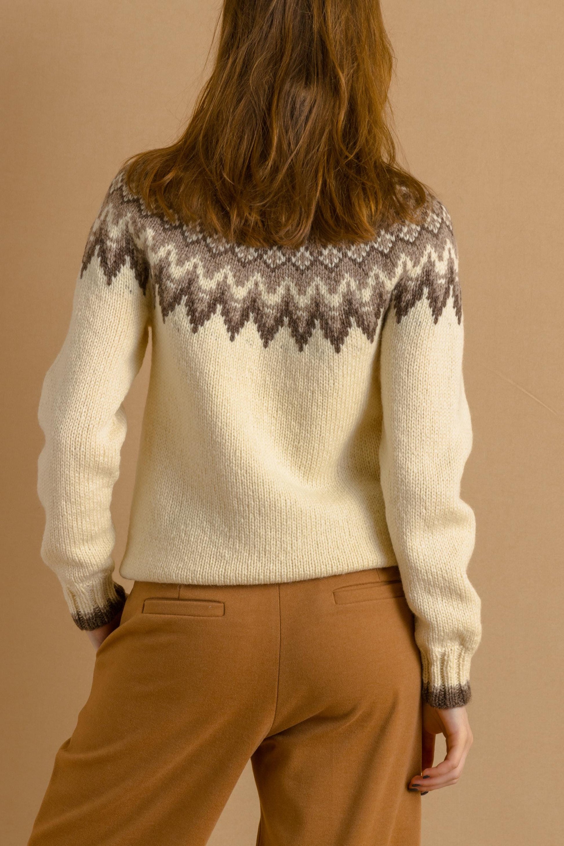 70s Vintage Iceland Norway Knitwear Handknitted Crew Neck Beige Brown Ornament Wool Jumper Sweater size Small