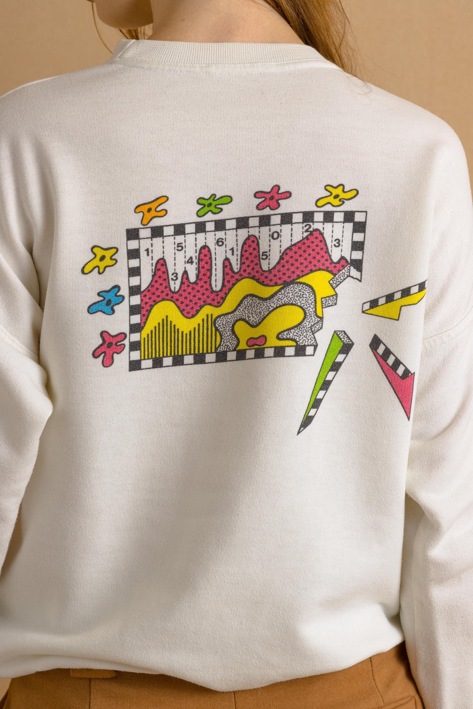 80s Vintage Graphic Print ADIDAS Woman White Sweatshirt size S 4743/ Vintage Woman Adidas Clothing/ Vintage Woman Graphic White Sweatshirt