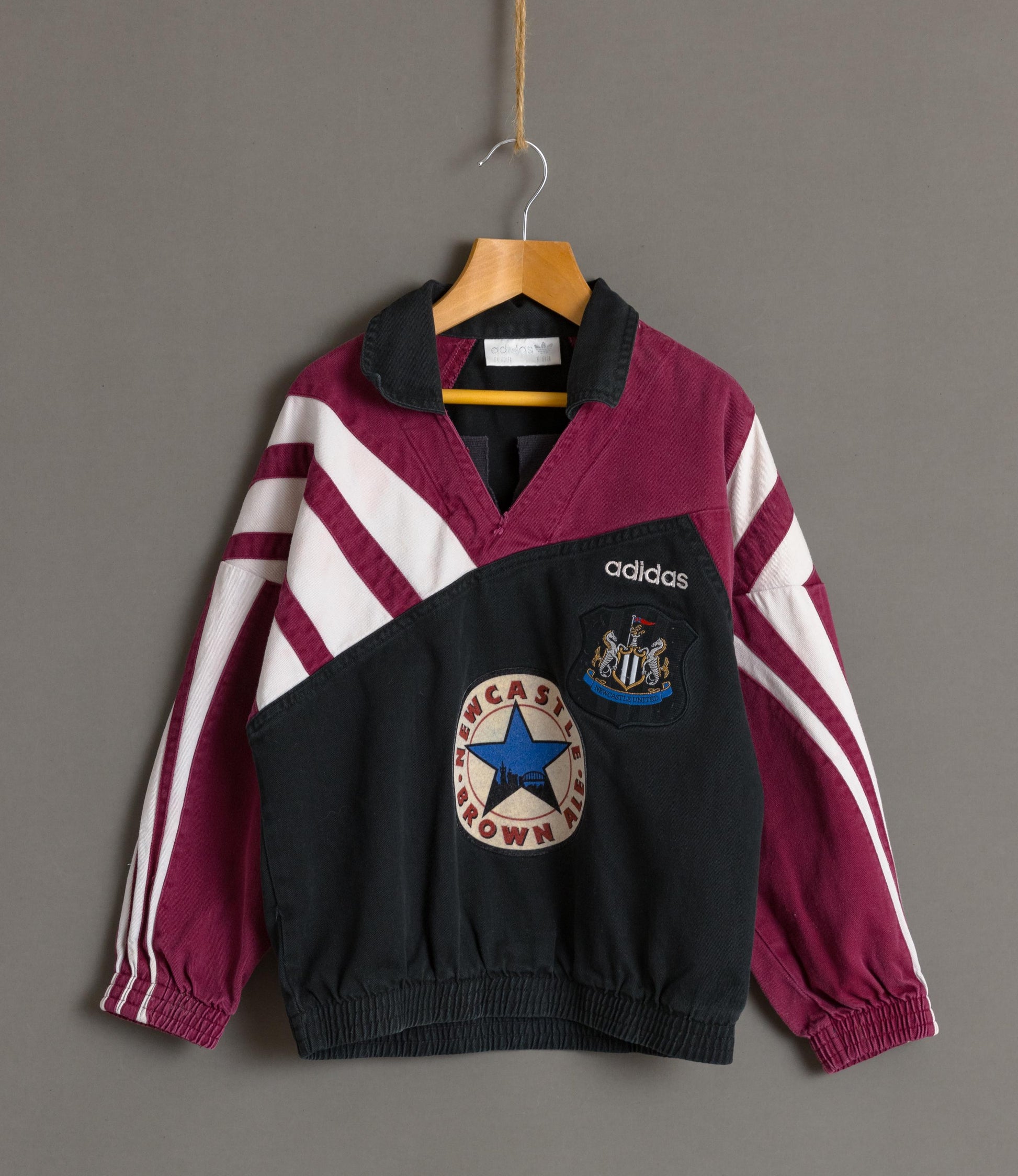 ADIDAS 1990s vintage boys girls newcastle jumper/ Kids ADIDAS sweatshirt/ 3-stripes maroon/US 8T 128 cm